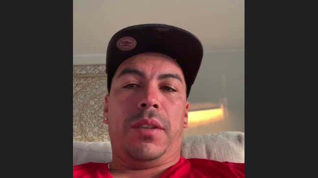 Un emocionado Paredes ofreció ayuda a niños de escasos recursos de La Pintana