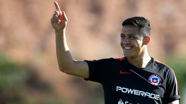 Presidente de Azul Azul: He conversado con Alexis y quiere retirarse en la U, es hincha del club