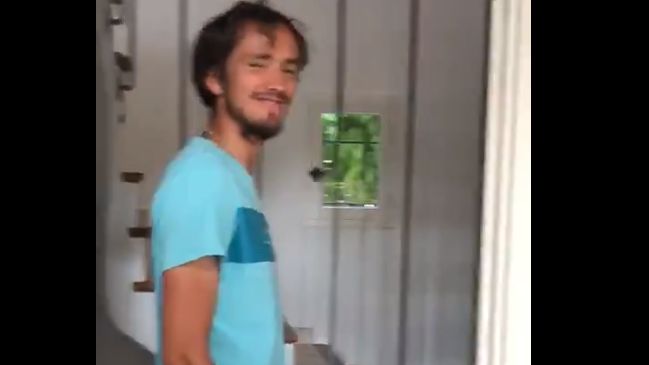 El “perruno” lamento del ruso Daniil Medvedev ante la falta de tenis