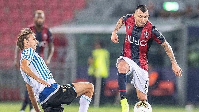Medio italiano asegura que Bologna pretende vender a Gary Medel por cinco millones de euros