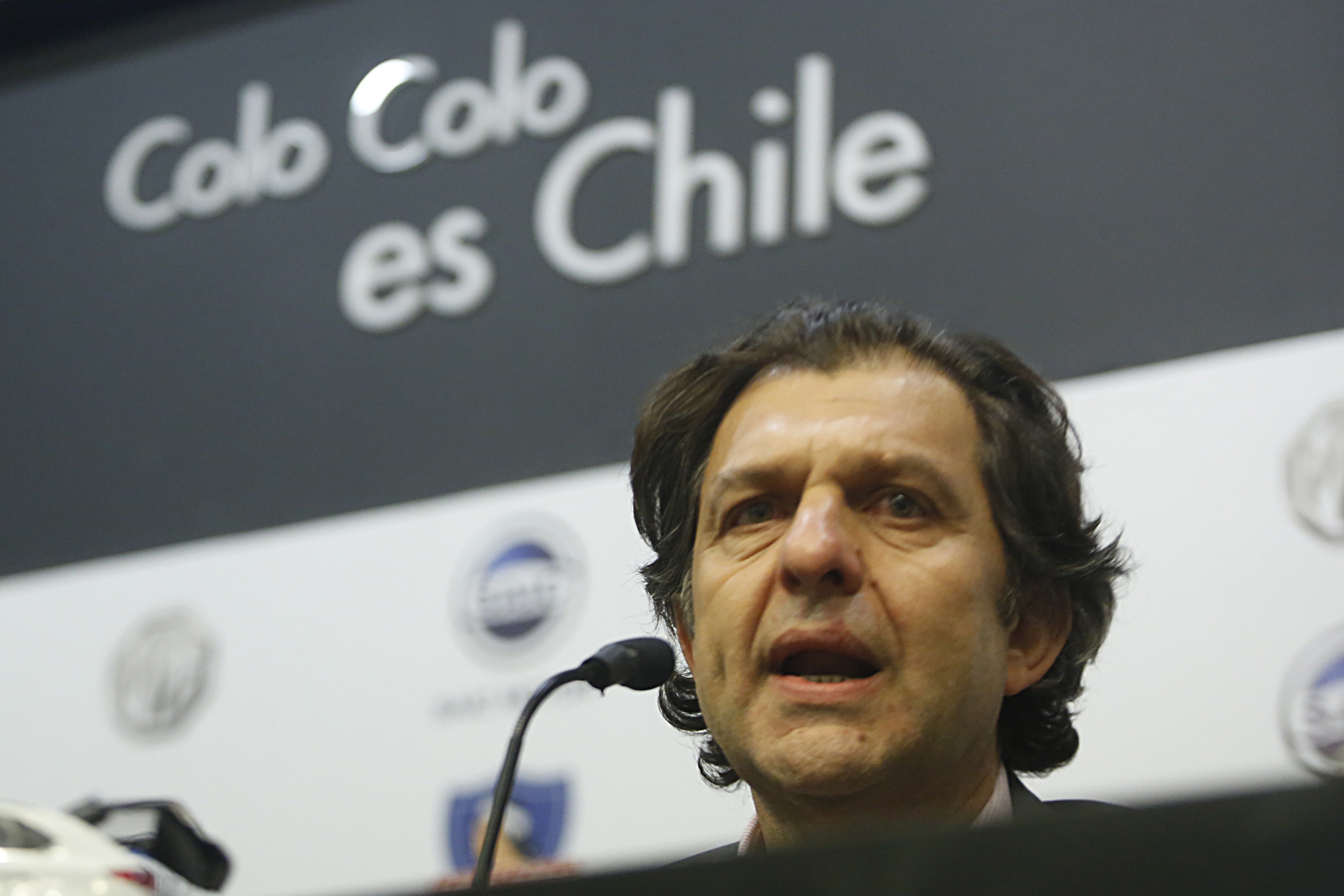 Directorio de Blanco y Negro ratificó a Aníbal Mosa como presidente de Colo Colo