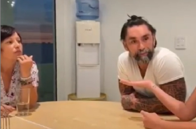 Le jugaron divertida broma a Marcelo “Chino” Ríos: “Así me agarra pal’ hueveo y yo caigo”