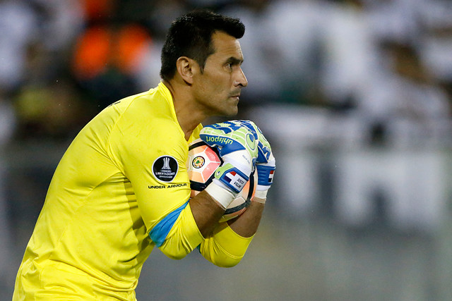 Colo Colo motivará a la sub 17 con charlas con Justo Villar y Lucas Barrios