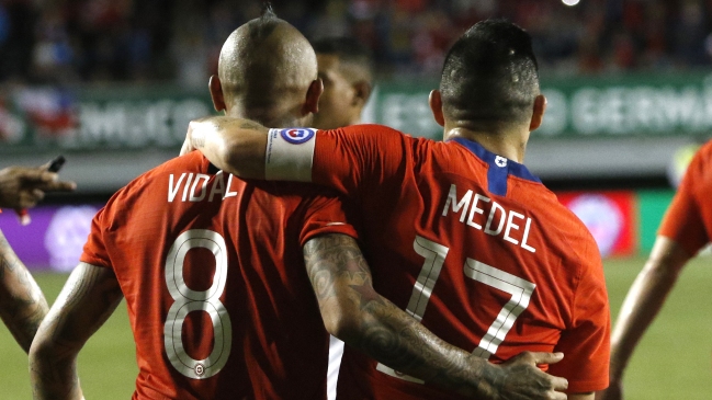 Arturo Vidal y Gary Medel celebraron aporte de un millón de mascarillas por parte de la CPC