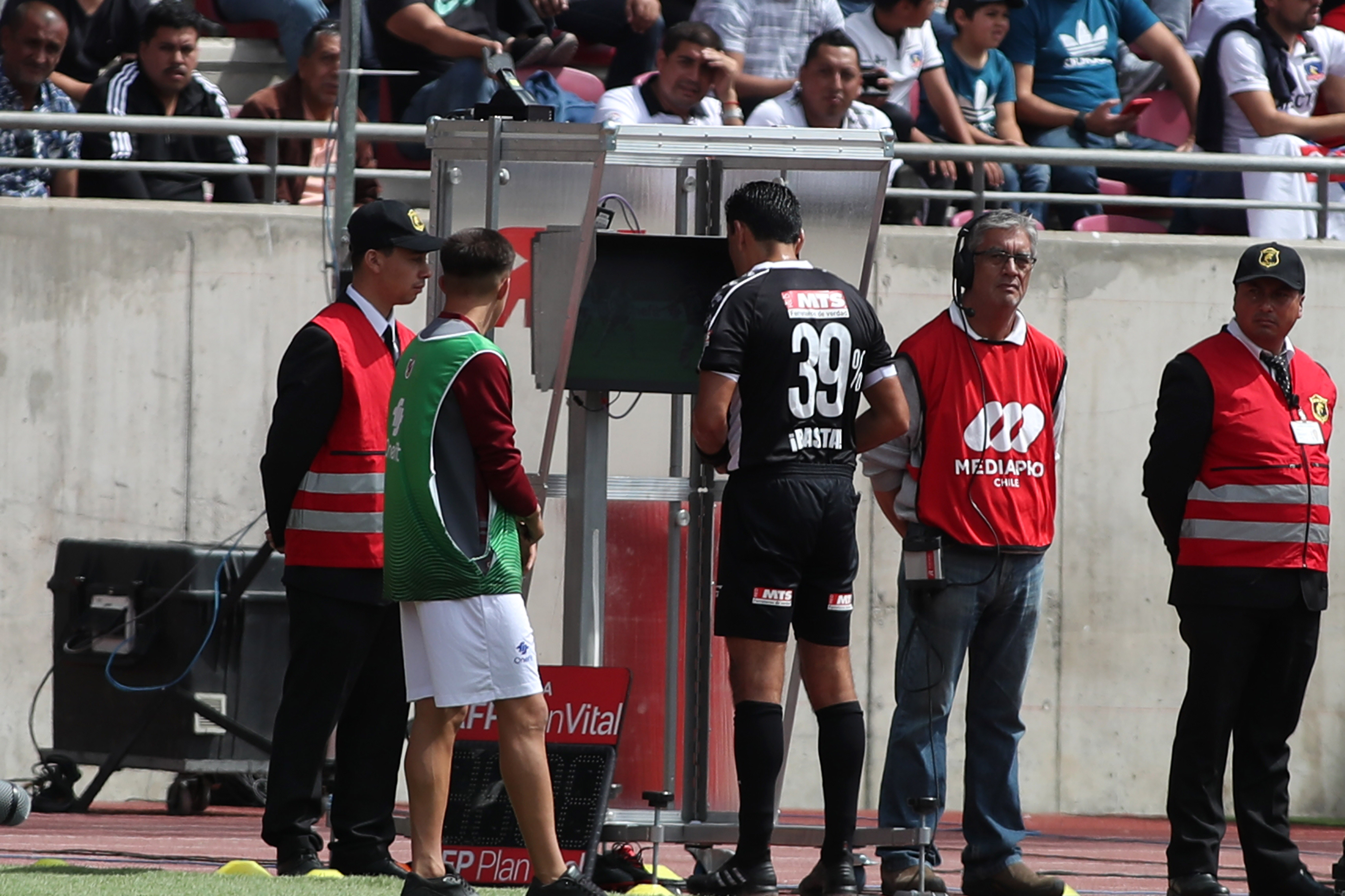 Osses y regla transitoria que permite prescindir del VAR: Dependerá de cada competencia