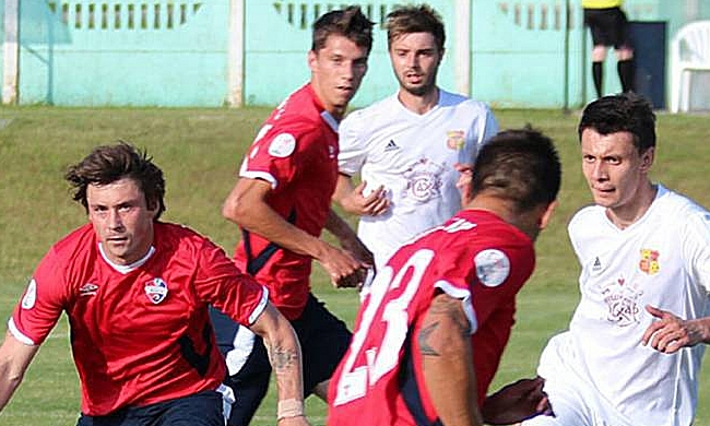 Liga bielorrusa aplazó dos partidos por sospechas de coronavirus en varios jugadores