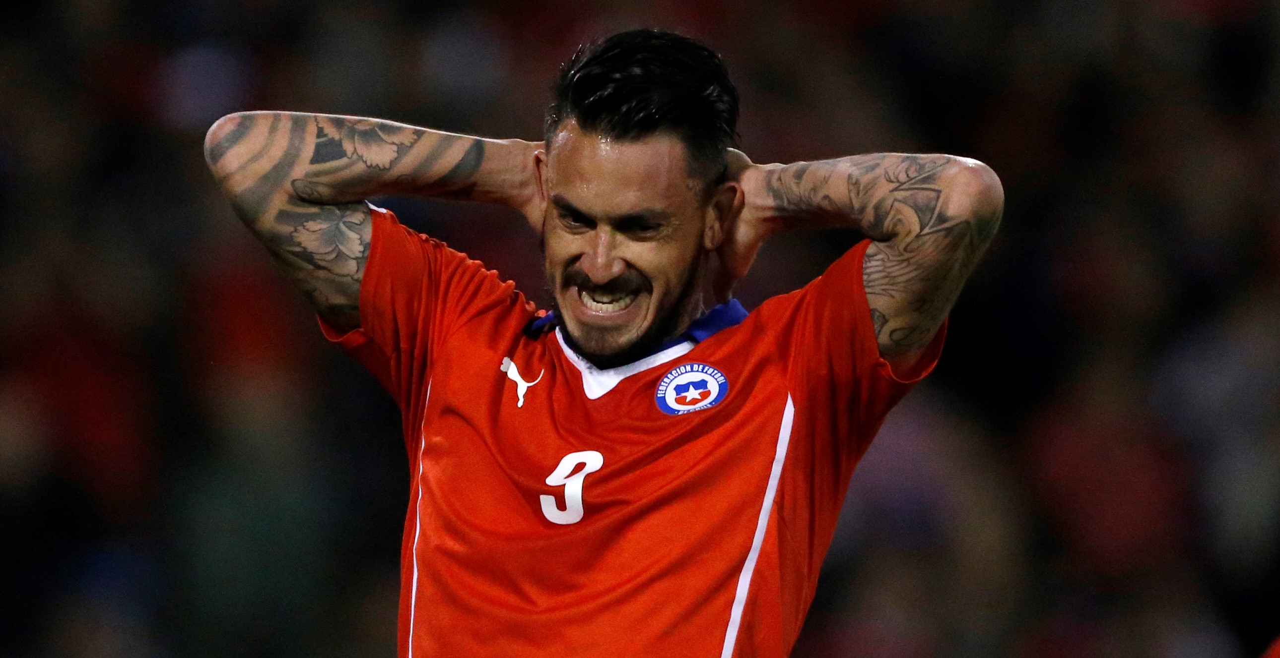 Pinilla: Fui egoísta con mis compañeros de la Roja, podría haberme dedicado al cien por ciento