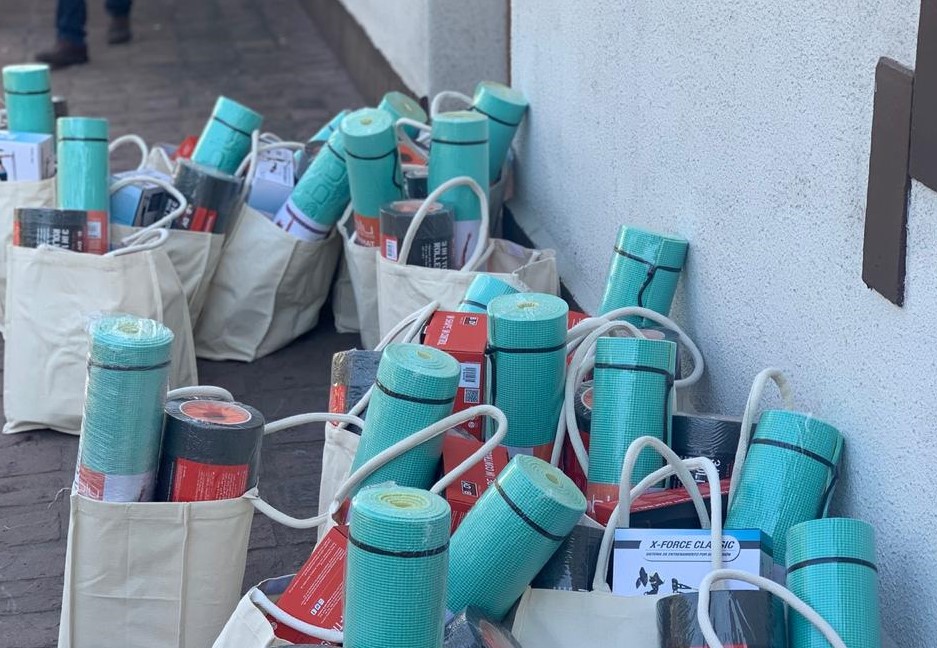 Mindep entregó kits de implementación deportiva a representantes del Team Chile