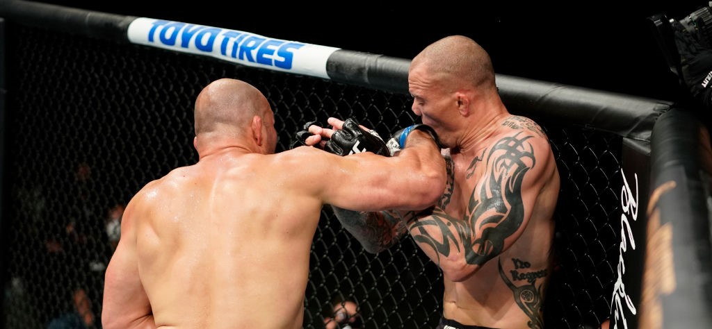 Glover Teixeira masacró a Anthony Smith en el UFC Fight Night 173