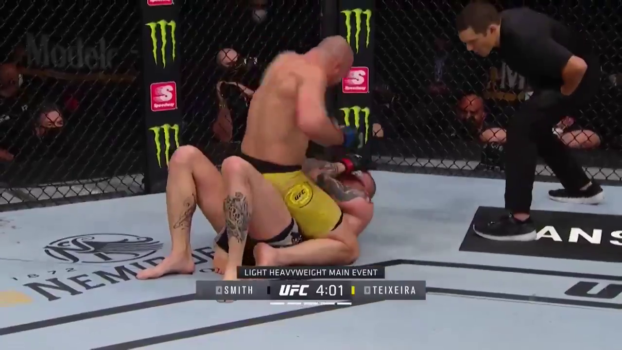 La salvaje arremetida de Glover Teixeira para dar una paliza a Anthony Smith en el UFC Fight Night