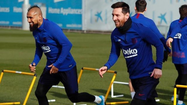 Barcelona compiló las mejores jugadas de Arturo Vidal en un detallado seguimiento de sus prácticas