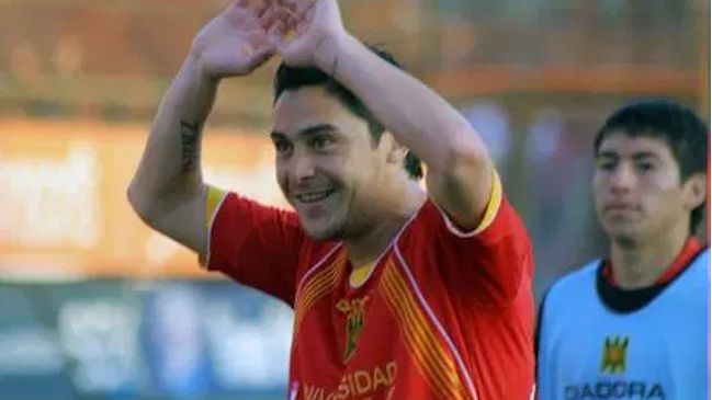 Manuel Neira: Los partidos entre U. Española y la UC son un clásico de una rivalidad histórica