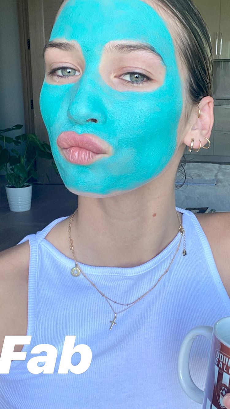 ¿Nuevo guiño a Alexis Sánchez? El gesto de Anna Modler que la “liga” al delantero chileno