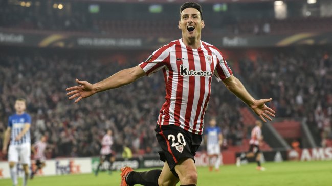 Delantero español Aritz Aduriz anunció su retiro del fútbol