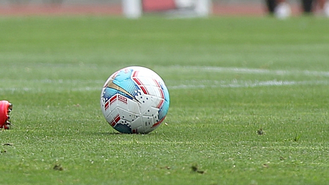 Cerca de 400 personas acudieron como público a partido de fútbol en Francia pese a prohibiciones