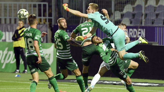 Hungría abrió los estadios al público, con tres asientos de separación