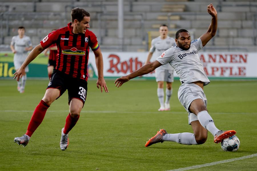 Bayer Leverkusen de Charles Aránguiz volvió a celebrar a costa de Friburgo en la Bundesliga