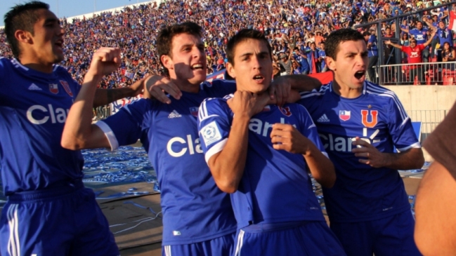 El llamado a respetar distancia social recordando golazo de Angelo Henríquez a Colo Colo