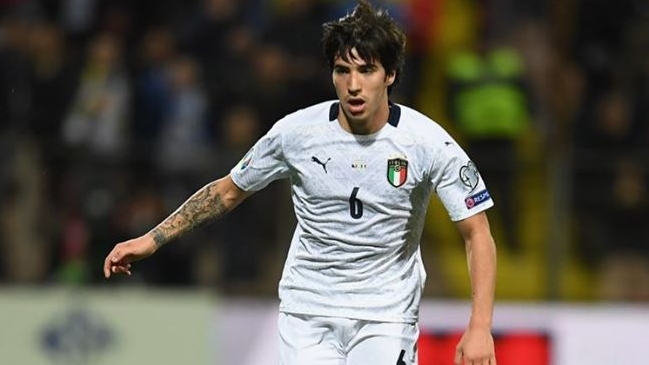 Así juega Sandro Tonali, el “nuevo Andrea Pirlo” que quiere FC Barcelona