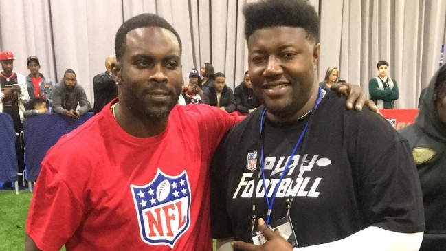 Ex jugador de fútbol americano fue asesinado a tiros en medio de disturbios por muerte de George Floyd