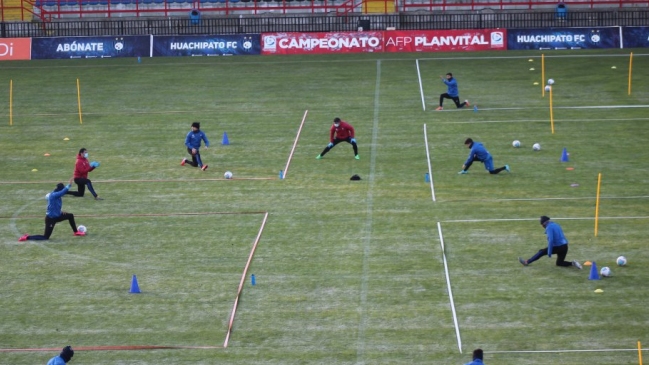 Huachipato informó que pruebas rápidas para COVID-19 a sus jugadores fueron negativa