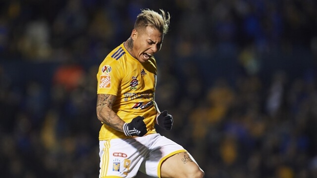 Vasco da Gama y Santos se sumaron al interés por Eduardo Vargas