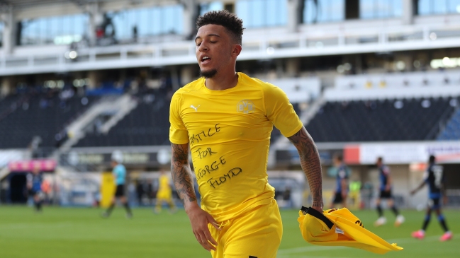 Jadon Sancho fue multado por la Bundesliga tras cortarse el pelo sin mascarilla