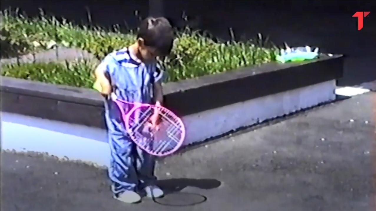 Novak Djokovic reveló imágenes de cuando recibió su primera raqueta de tenis
