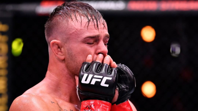 Cody Stamann rompió en llanto tras victoria en el UFC 250 por reciente muerte de su hermano