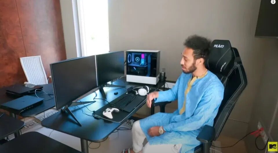 Con gran salón de juegos: Pierre-Emerick Aubameyang dio a conocer su lujosa mansión en Londres