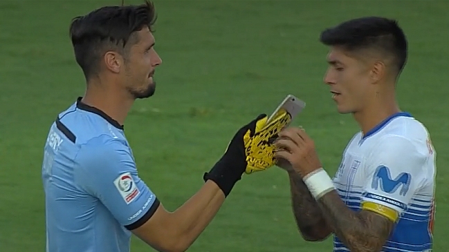 Matías Dituro contó qué pasó con el teléfono que le tiraron en el clásico con Colo Colo