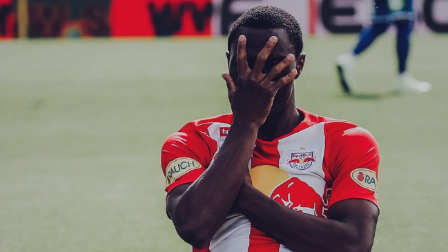 Zambiano Patson Daka se lució con un triplete en tremenda goleada de Salzburgo en Austria