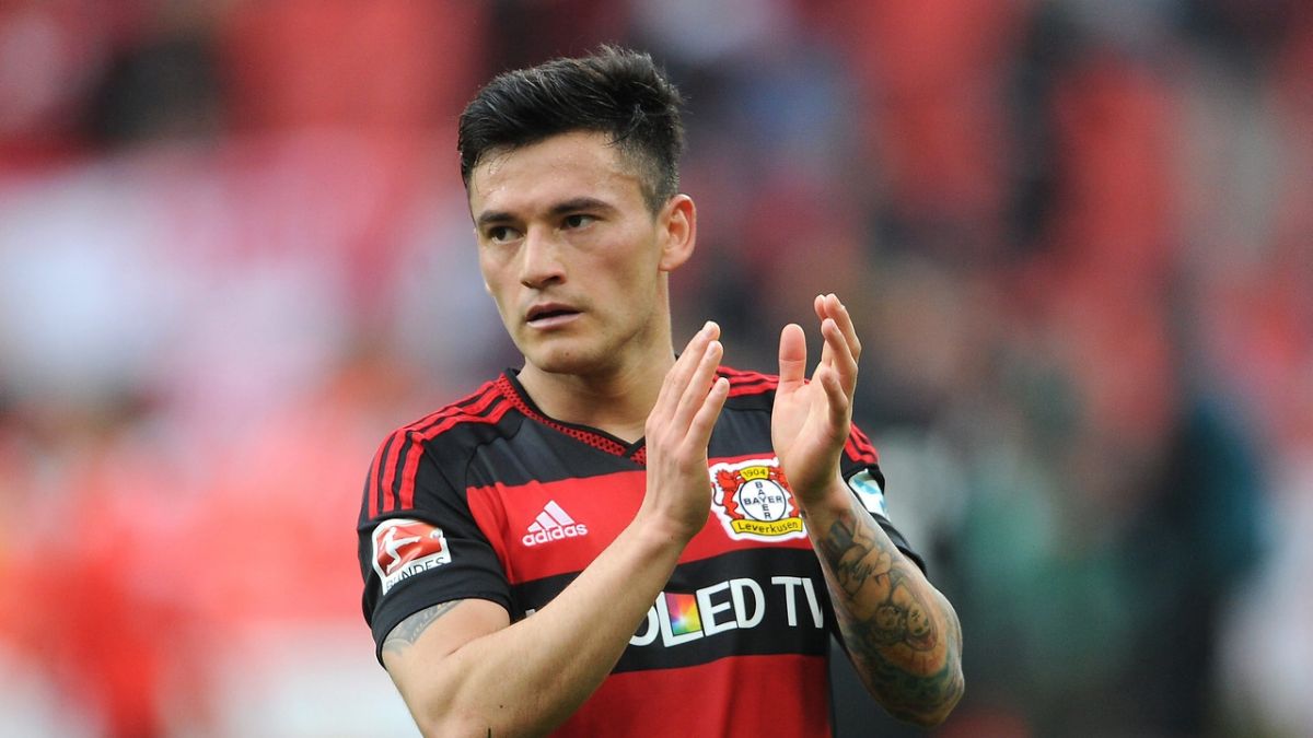 Bayer Leverkusen de Charles Aránguiz busca este martes el paso a la final de la Copa Alemania