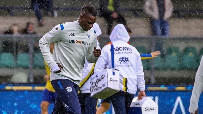 Mario Balotelli intentó entrenar y Brescia se lo impidió