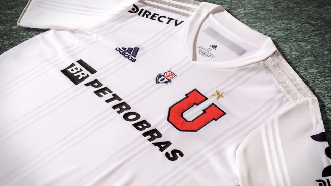 Universidad de Chile presentó su nueva camiseta alternativa