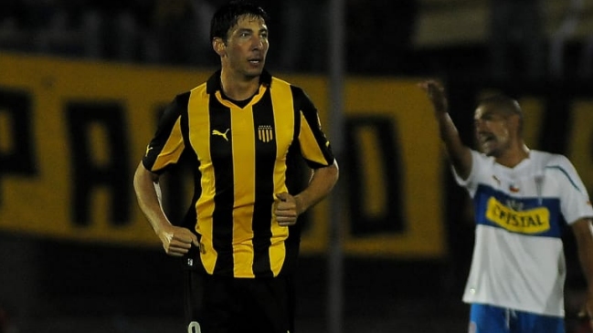 Olivera recordó los errores de Garcés en duelo de Peñarol ante la UC en la Libertadores 2011
