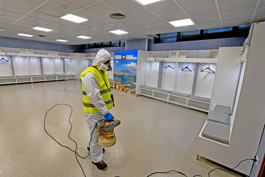 El Estadio San Paolo fue sanitizado de cara al duelo entre Napoli e Inter