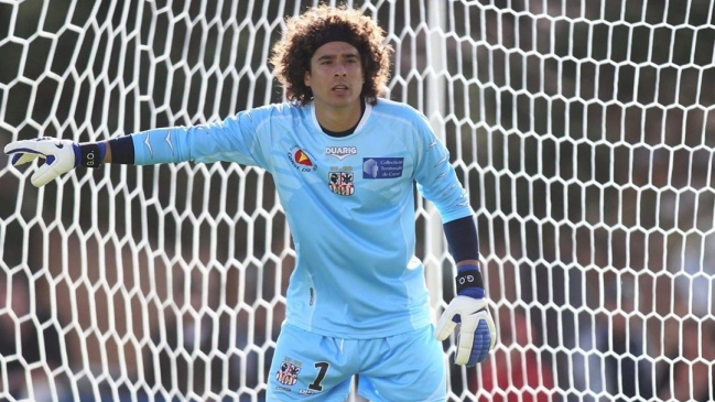 Guillermo Ochoa terminó entre lágrimas su “invasiva” prueba de coronavirus