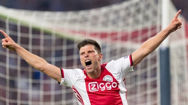 Ajax renovó al experimentado delantero Klaas-Jan Huntelaar hasta el 2021