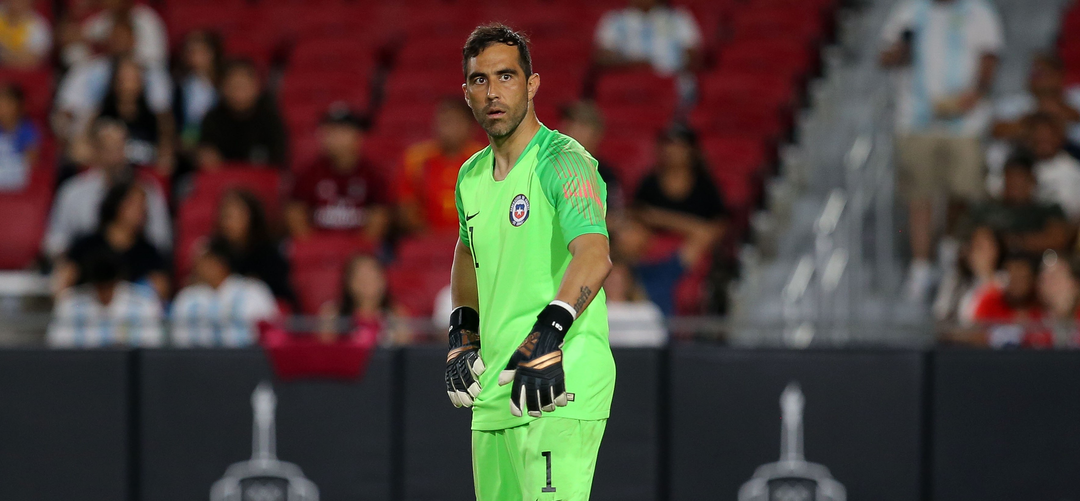 “¡Animo y fuerza!”: El mensaje de apoyo Claudio Bravo al lesionado Fernando Muslera