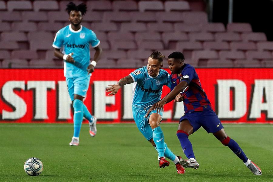 Arturo Vidal sumó minutos en nuevo triunfo de FC Barcelona en el Camp Nou