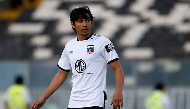 Matías Fernández y Claudio Bravo volcaron su experiencia con charlas en el Fútbol Joven de Colo Colo