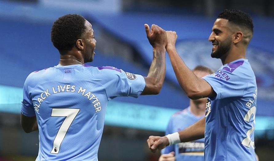 Un sólido Manchester City doblegó a Arsenal en el regreso de la Premier League