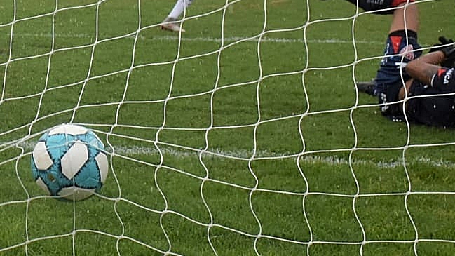 Futbolista argentino de Almirante Brown Matías Rodríguez dio positivo por coronavirus