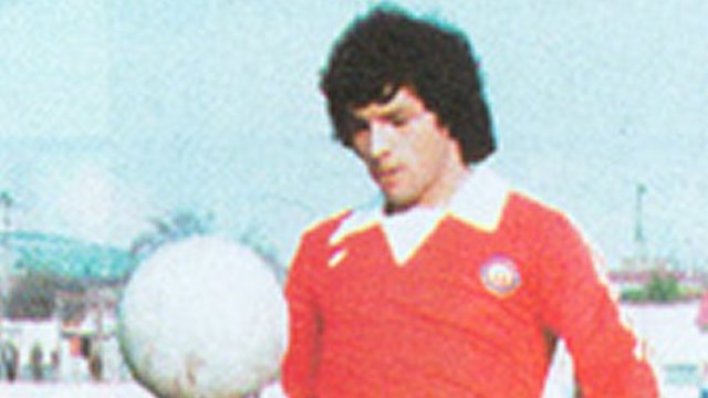 Recordamos la gran chilena de Sandrino Castec ante Argentina en el cumpleaños 60 del goleador