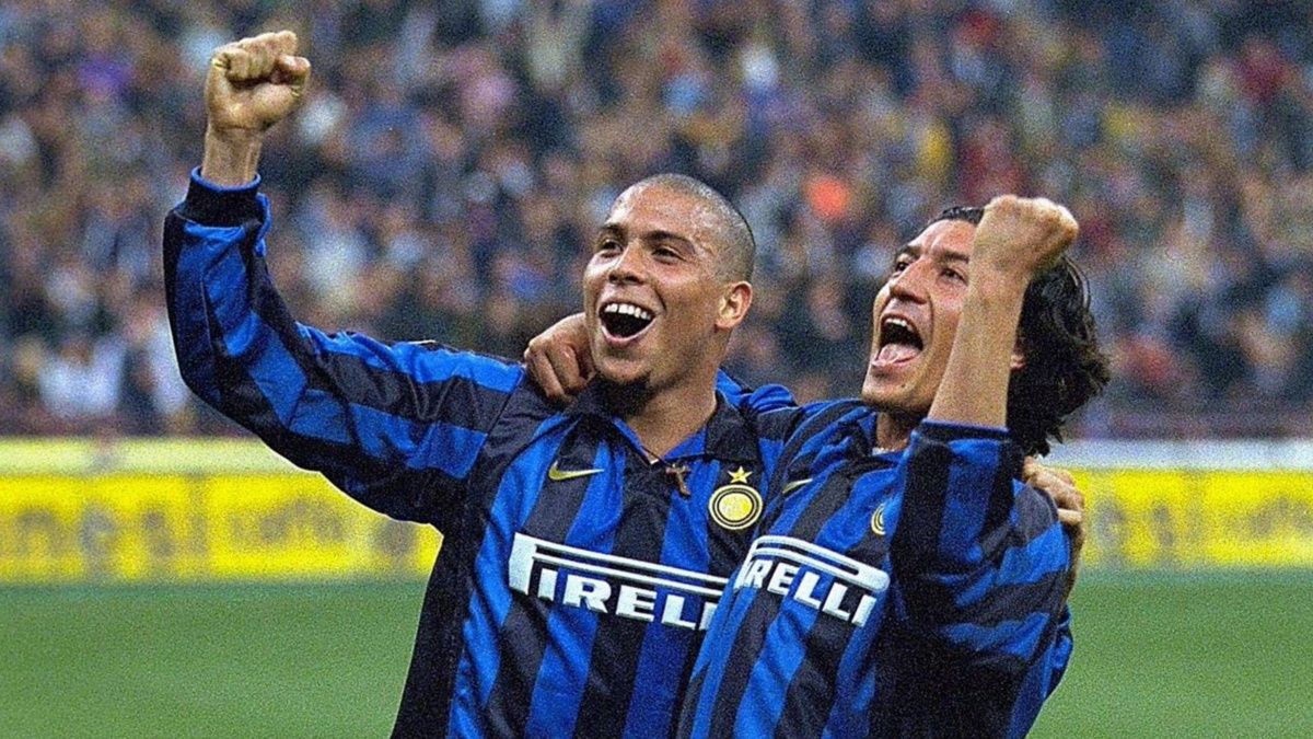 Ronaldo: He estado con muchos chilenos, pero el mejor de todos es Zamorano