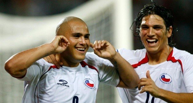 El vibrante relato de Ernesto Díaz Correa para el inolvidable gol de Suazo frente a Venezuela