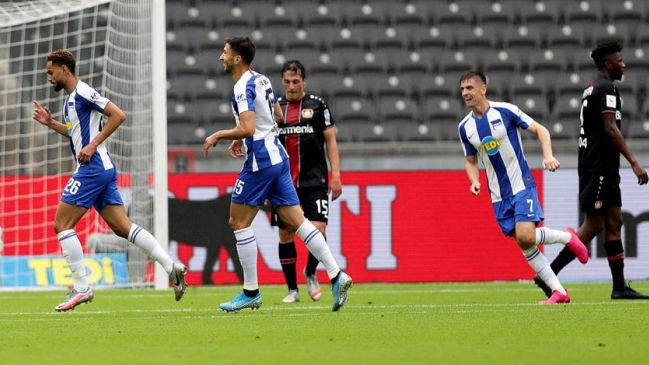 Bayer Leverkusen de Charles Aránguiz cayó ante Hertha Berlin y cedió terreno en lo alto de la Bundesliga