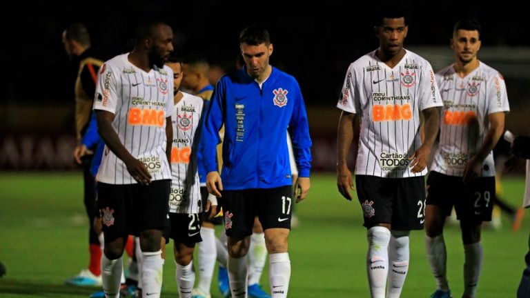 Al menos 13 infectados por coronavirus en Corinthians y 17 en Botafogo