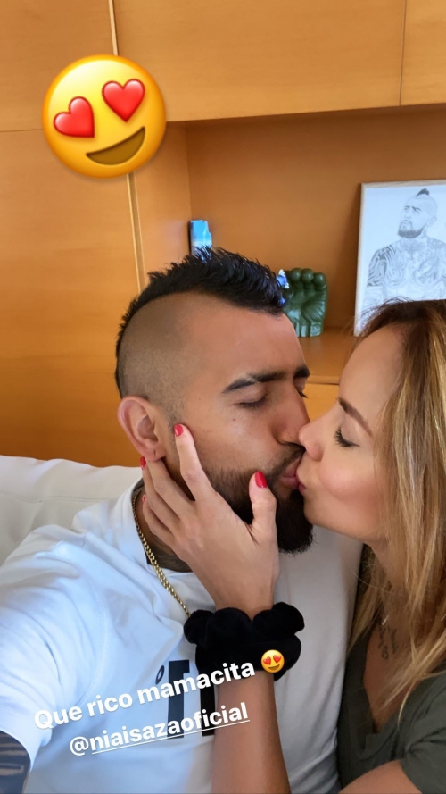 “Qué rico, mamacita”: Arturo Vidal respondió el cariñoso saludo de Sonia Isaza